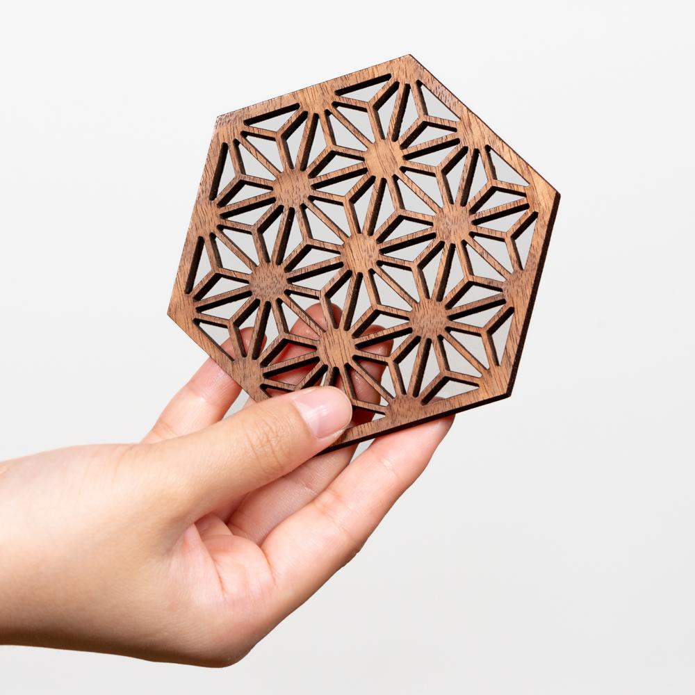 組子模様の木製コースター 「麻の葉」 ４枚セット　六角形