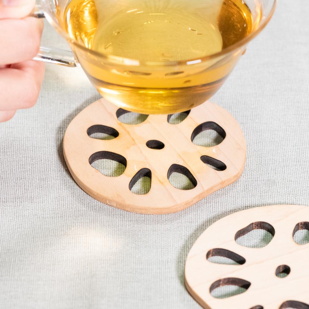 レンコンのような木製のコースター　４枚セット